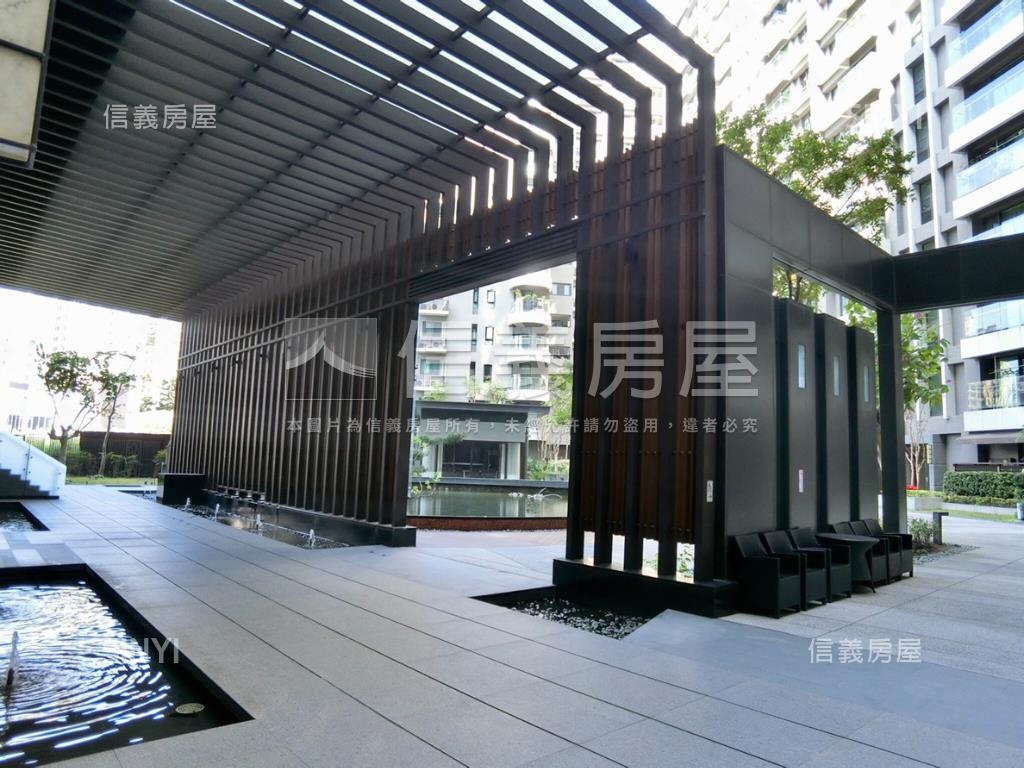 世界之星高樓採光三房車位房屋室內格局與周邊環境