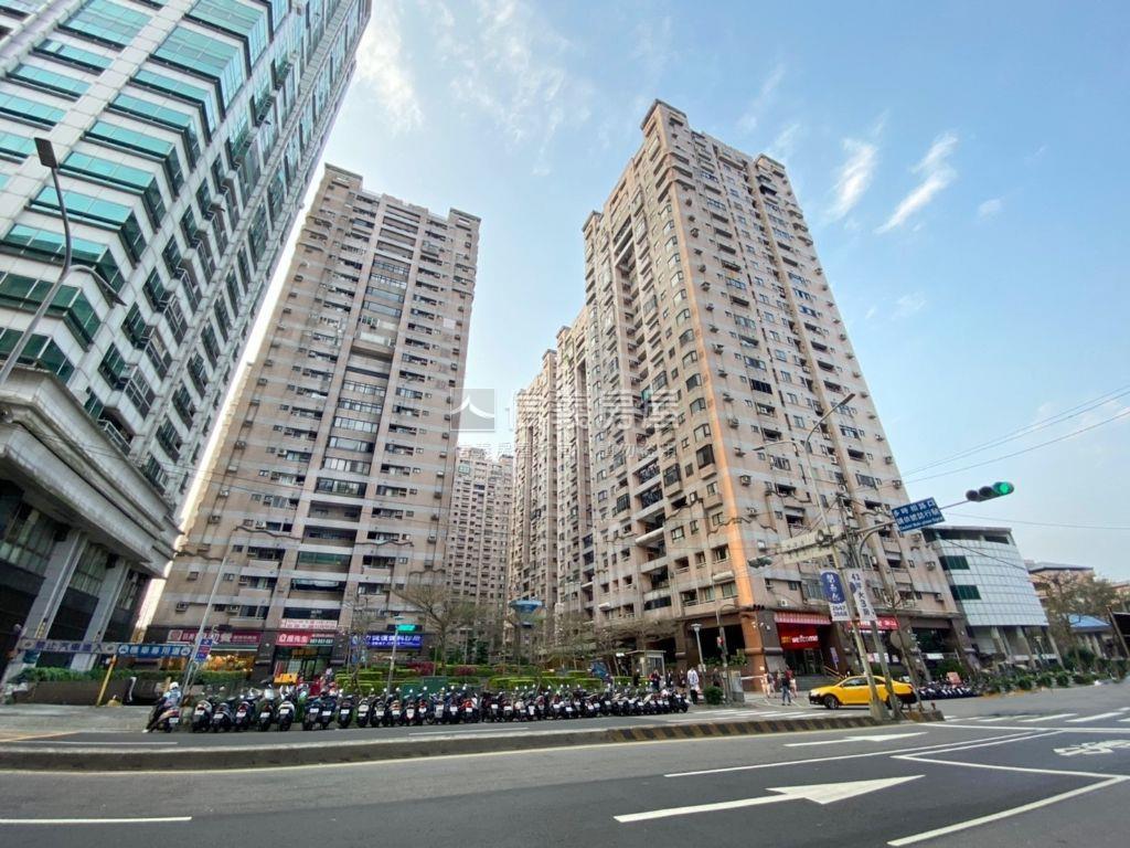 宏國大鎮⭐遠眺景觀三房房屋室內格局與周邊環境