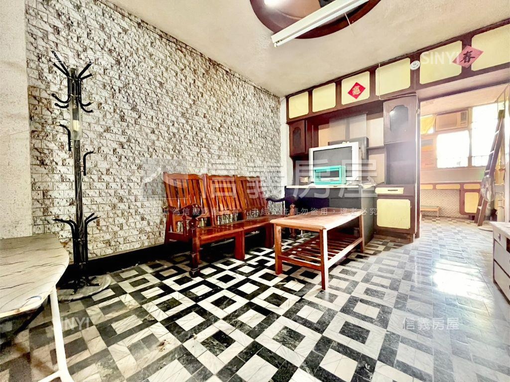 雙語延平國小操場美景三房房屋室內格局與周邊環境