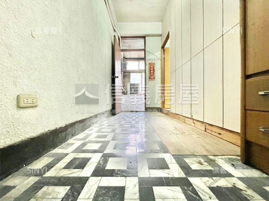 雙語延平國小操場美景三房房屋室內格局與周邊環境