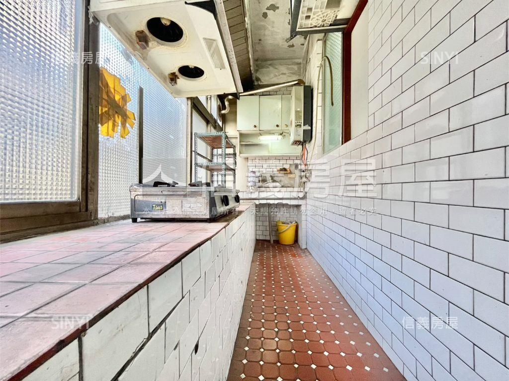 雙語延平國小操場美景三房房屋室內格局與周邊環境