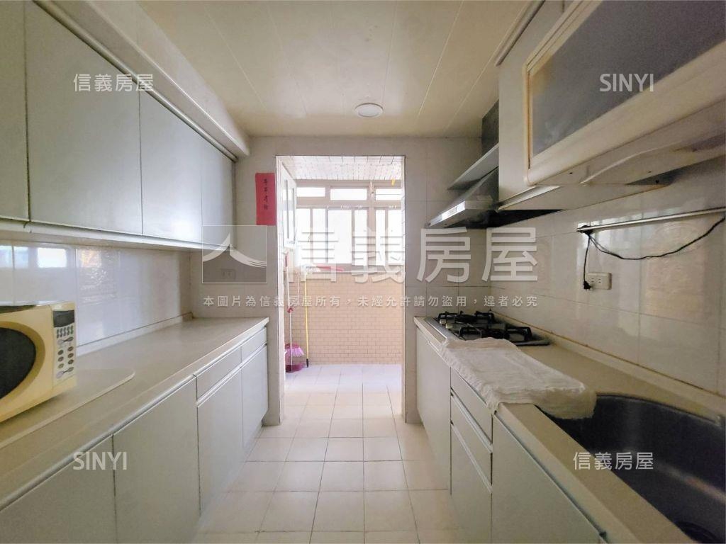 大鵬華城採光美屋房屋室內格局與周邊環境