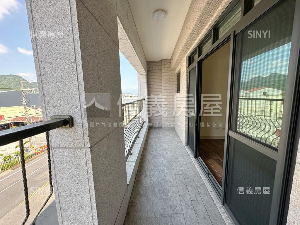 旗山一號院全新透天金店Ａ房屋室內格局與周邊環境