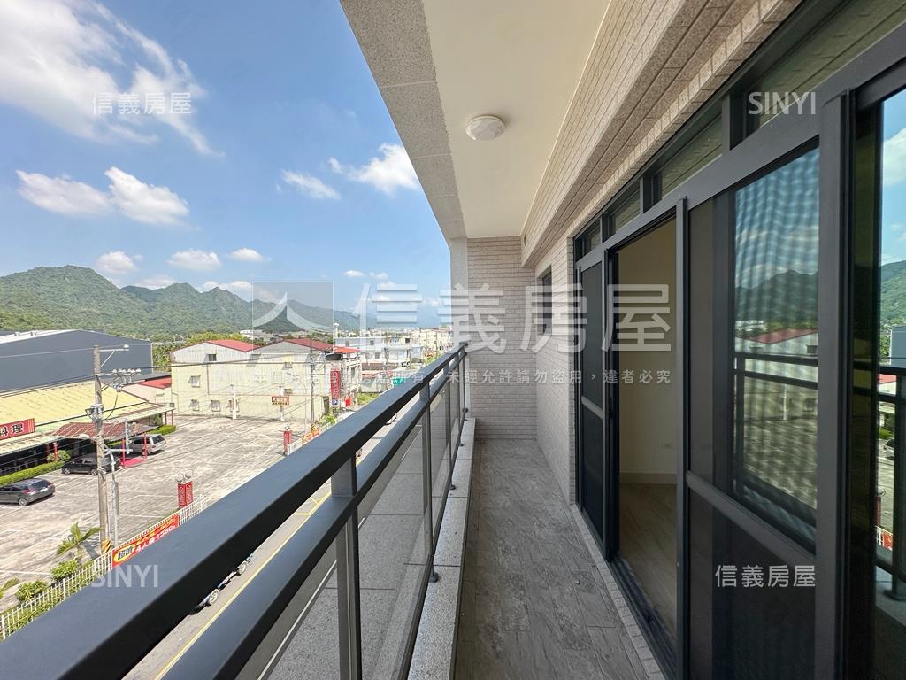 旗山一號院全新透天金店Ａ房屋室內格局與周邊環境