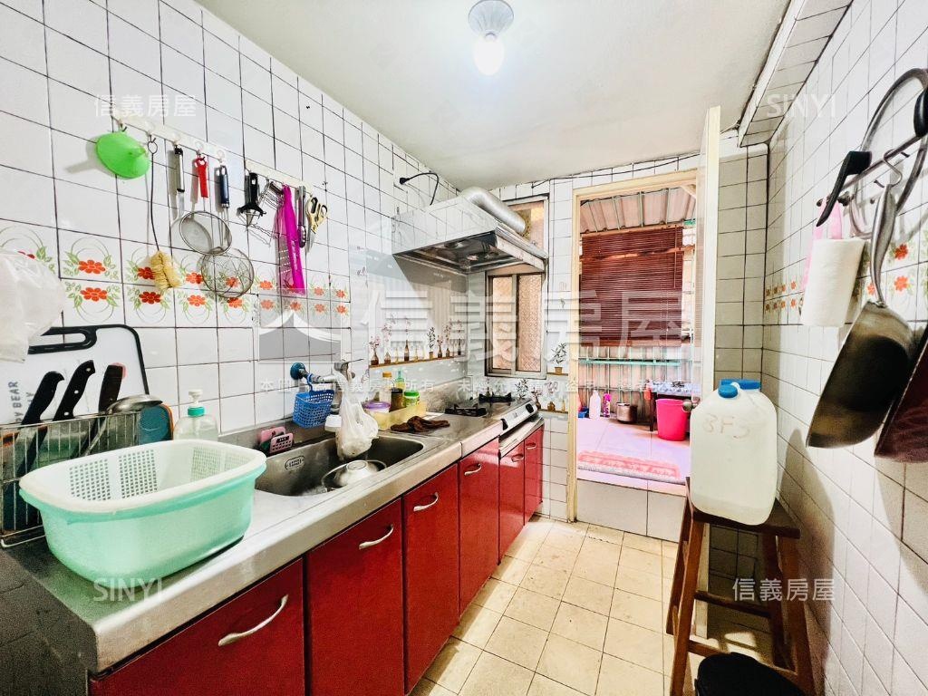 近科工館屋況佳明亮美三房房屋室內格局與周邊環境