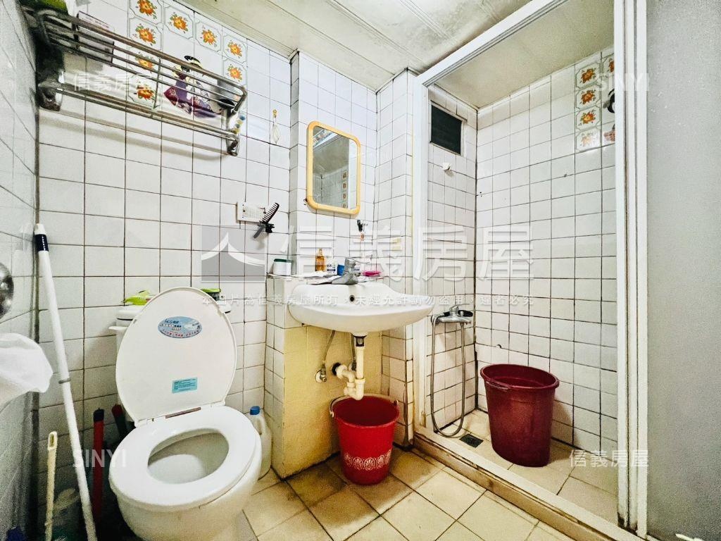 近科工館屋況佳明亮美三房房屋室內格局與周邊環境