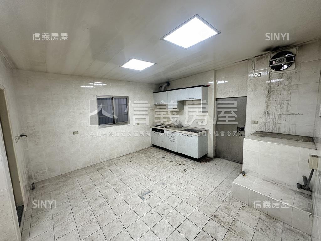 三角窗邊間面寬金店面房屋室內格局與周邊環境