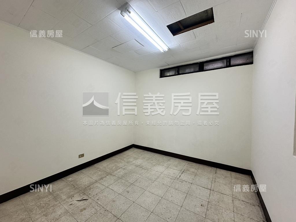 三角窗邊間面寬金店面房屋室內格局與周邊環境