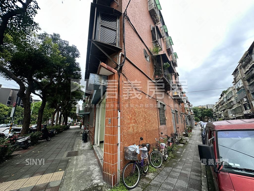 三角窗邊間面寬金店面房屋室內格局與周邊環境