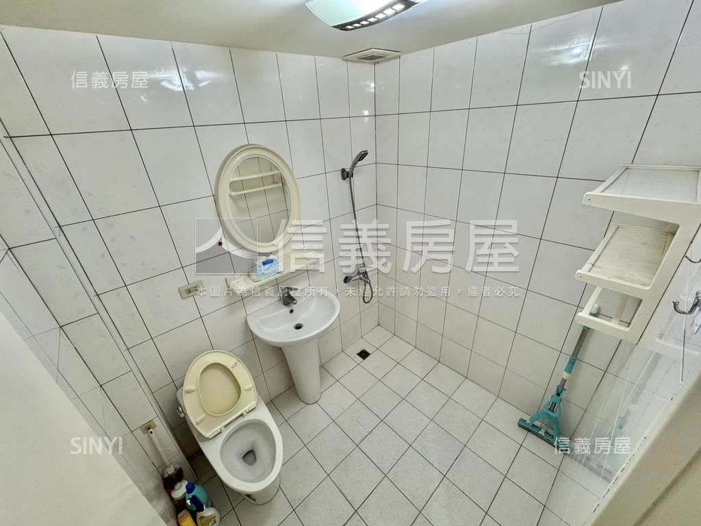 專任．海山捷運五樓頂加房屋室內格局與周邊環境