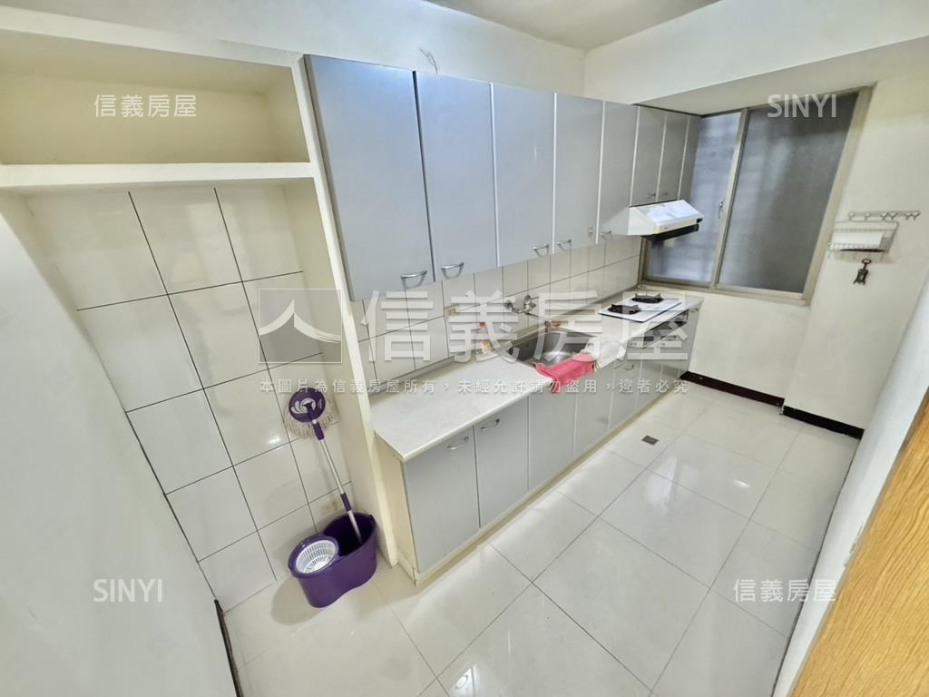 專任．海山捷運五樓頂加房屋室內格局與周邊環境