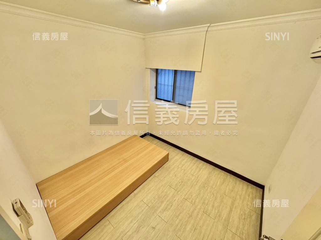 專任．海山捷運五樓頂加房屋室內格局與周邊環境