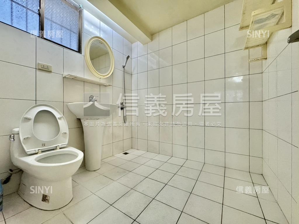 專任．海山捷運五樓頂加房屋室內格局與周邊環境