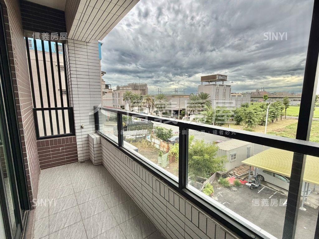 仁武安樂一街全新三房平車房屋室內格局與周邊環境