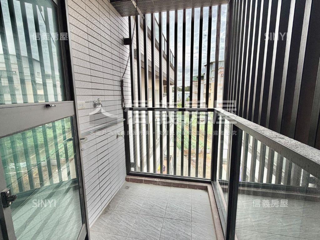 仁武安樂一街全新三房平車房屋室內格局與周邊環境