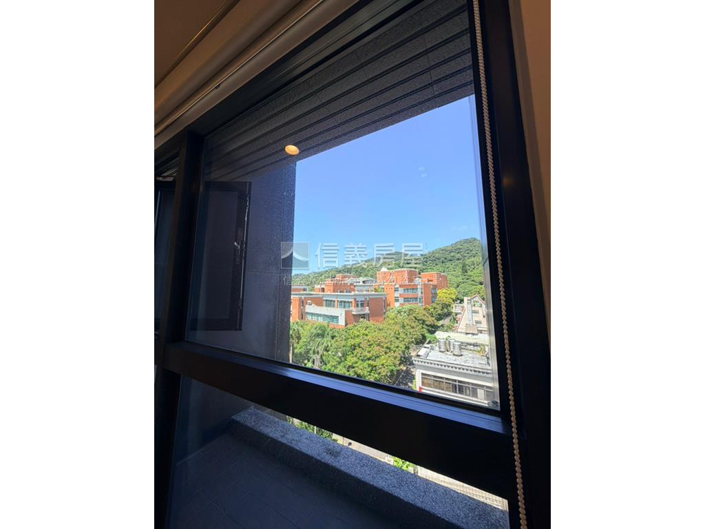 內科．山景高樓三房車房屋室內格局與周邊環境