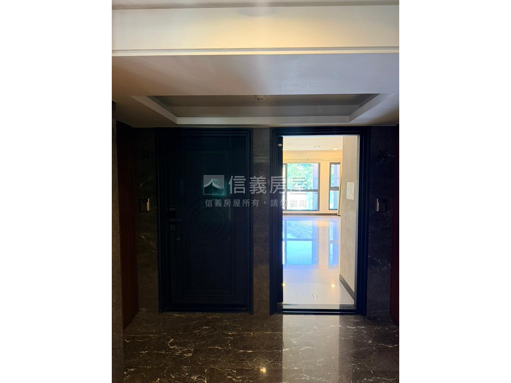 內科．山景高樓三房車房屋室內格局與周邊環境