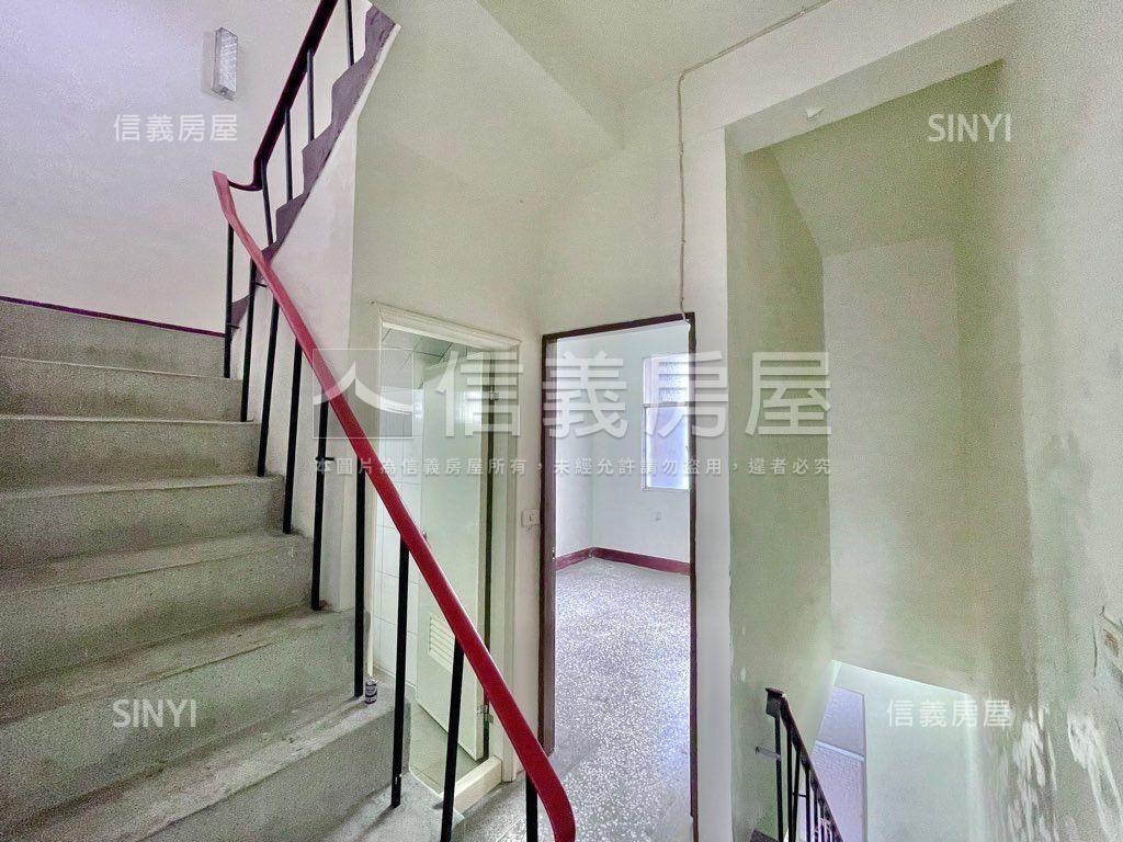 歸仁！文化陶冶臨路店住房屋室內格局與周邊環境