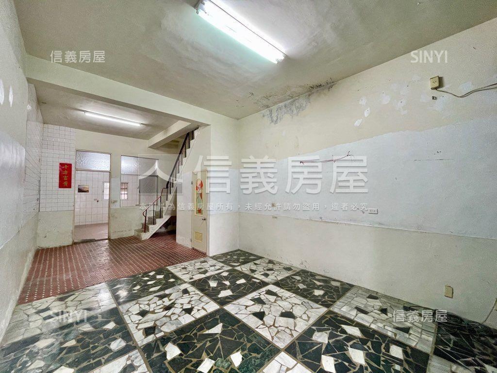 歸仁！文化陶冶臨路店住房屋室內格局與周邊環境