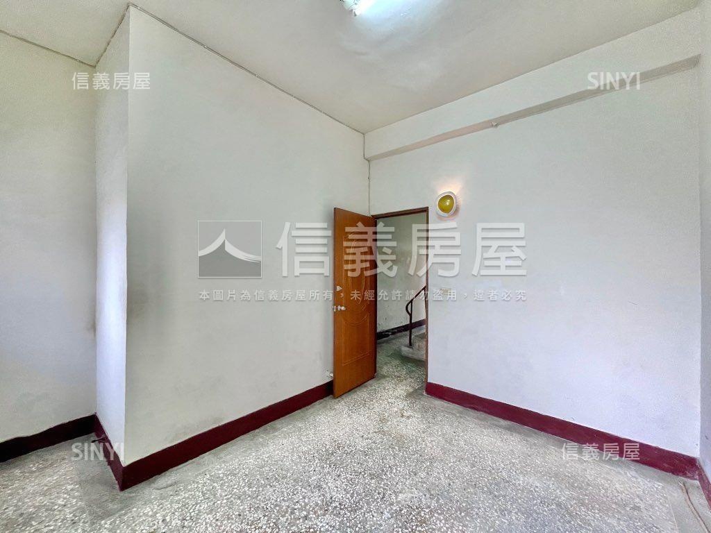 歸仁！文化陶冶臨路店住房屋室內格局與周邊環境