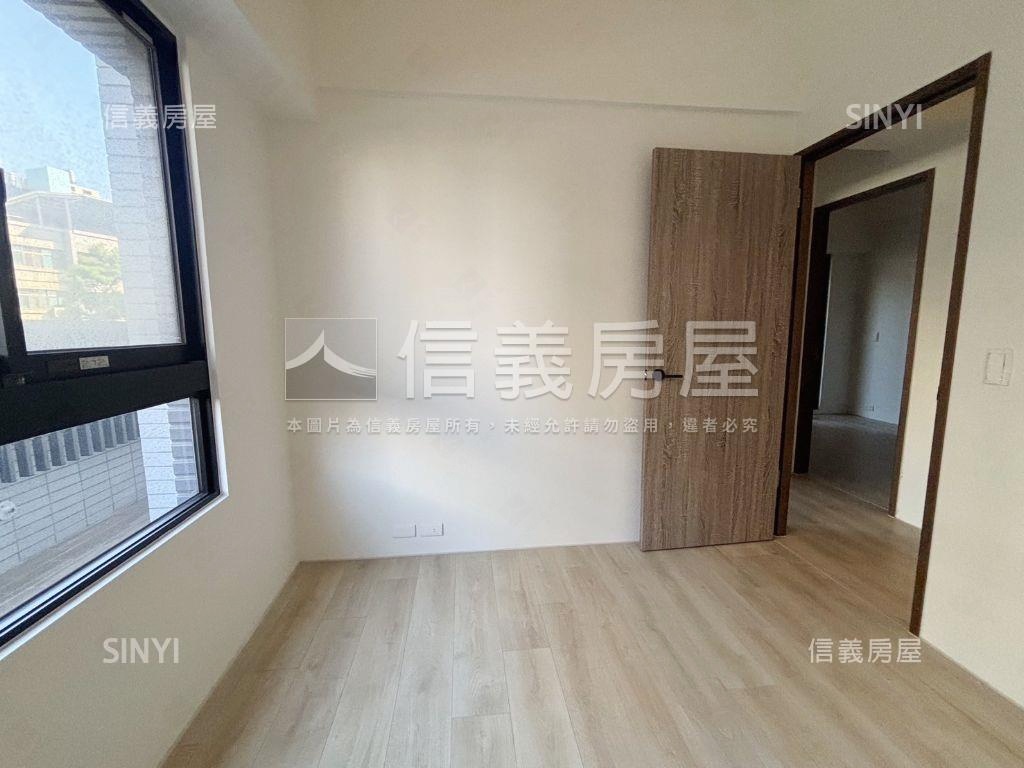 允將上上謙三房平車美露臺房屋室內格局與周邊環境