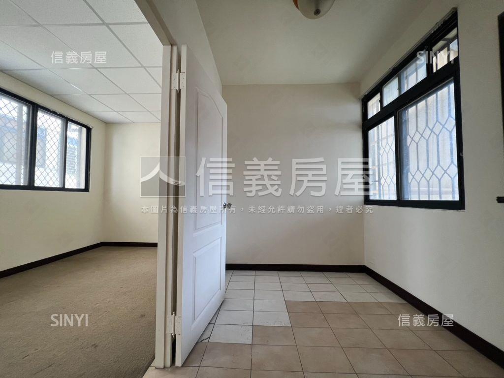 五期大面寬！花園前院透天房屋室內格局與周邊環境