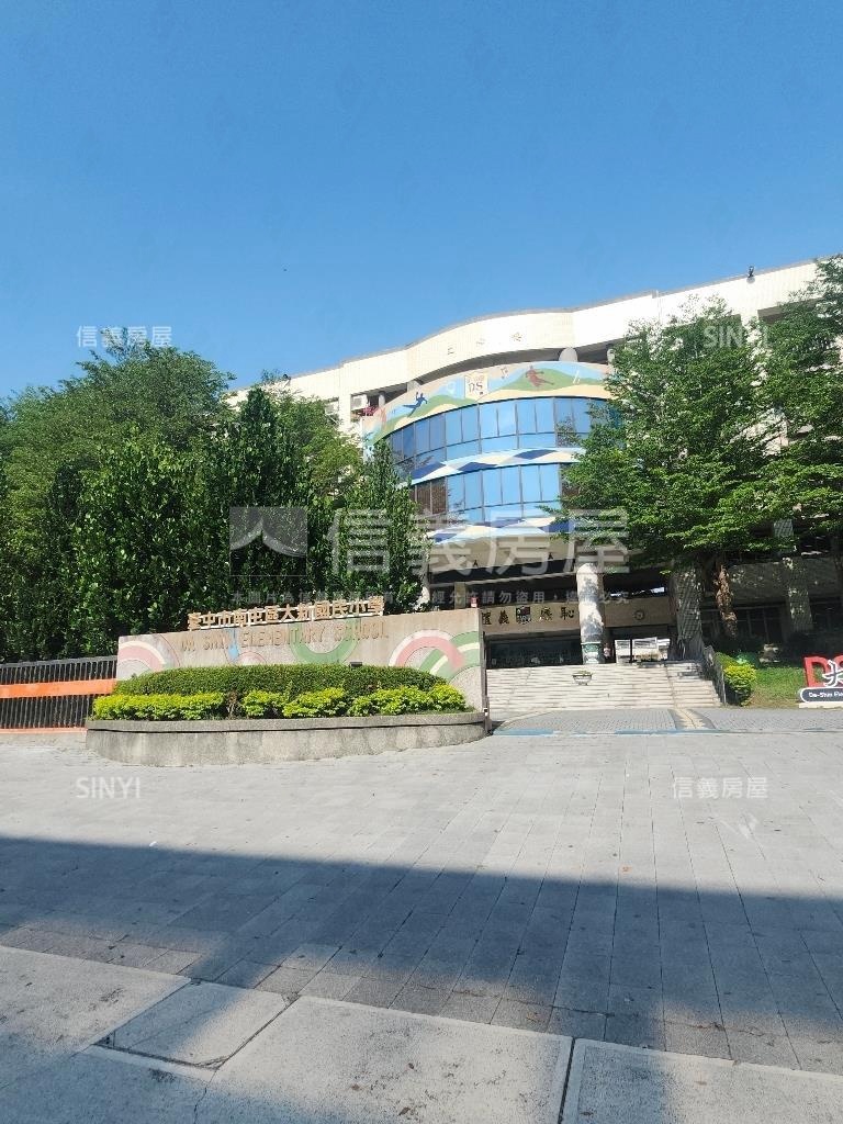 五期大面寬！花園前院透天房屋室內格局與周邊環境