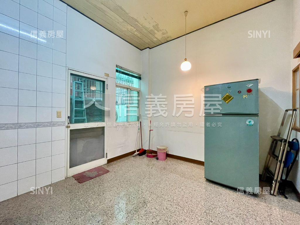小港８米路上朝南寬敞美透房屋室內格局與周邊環境