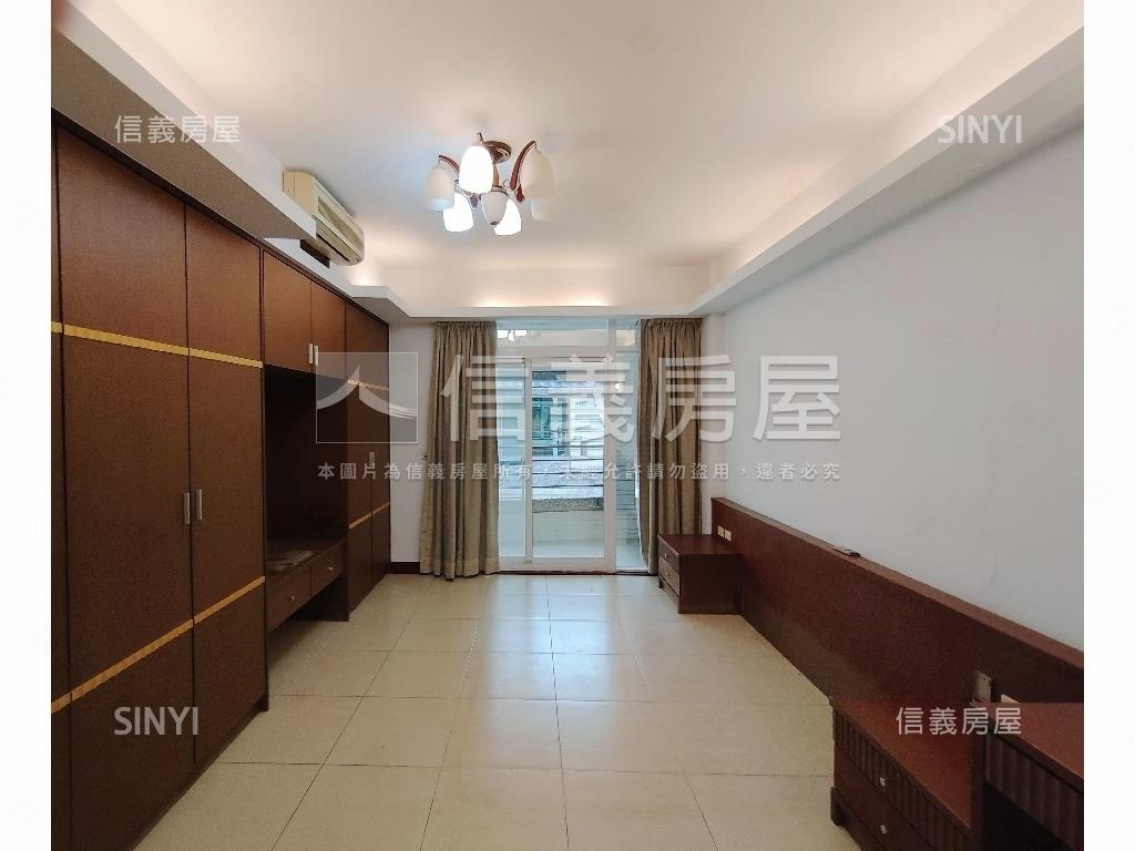 近公園成家美墅房屋室內格局與周邊環境