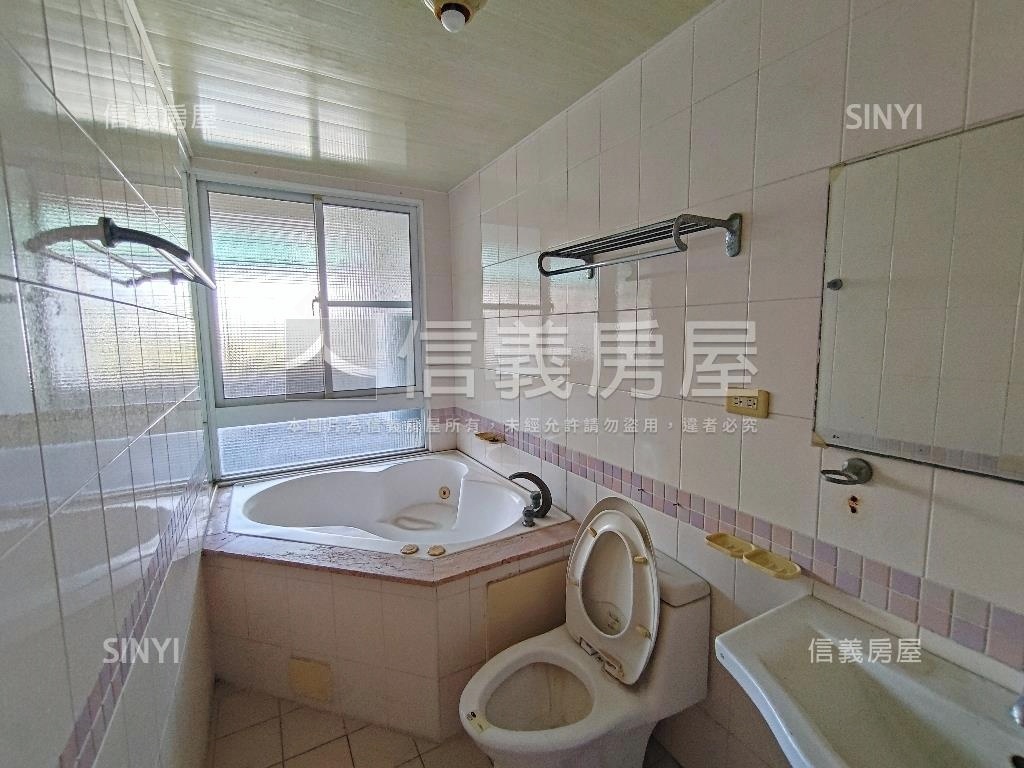 近公園成家美墅房屋室內格局與周邊環境