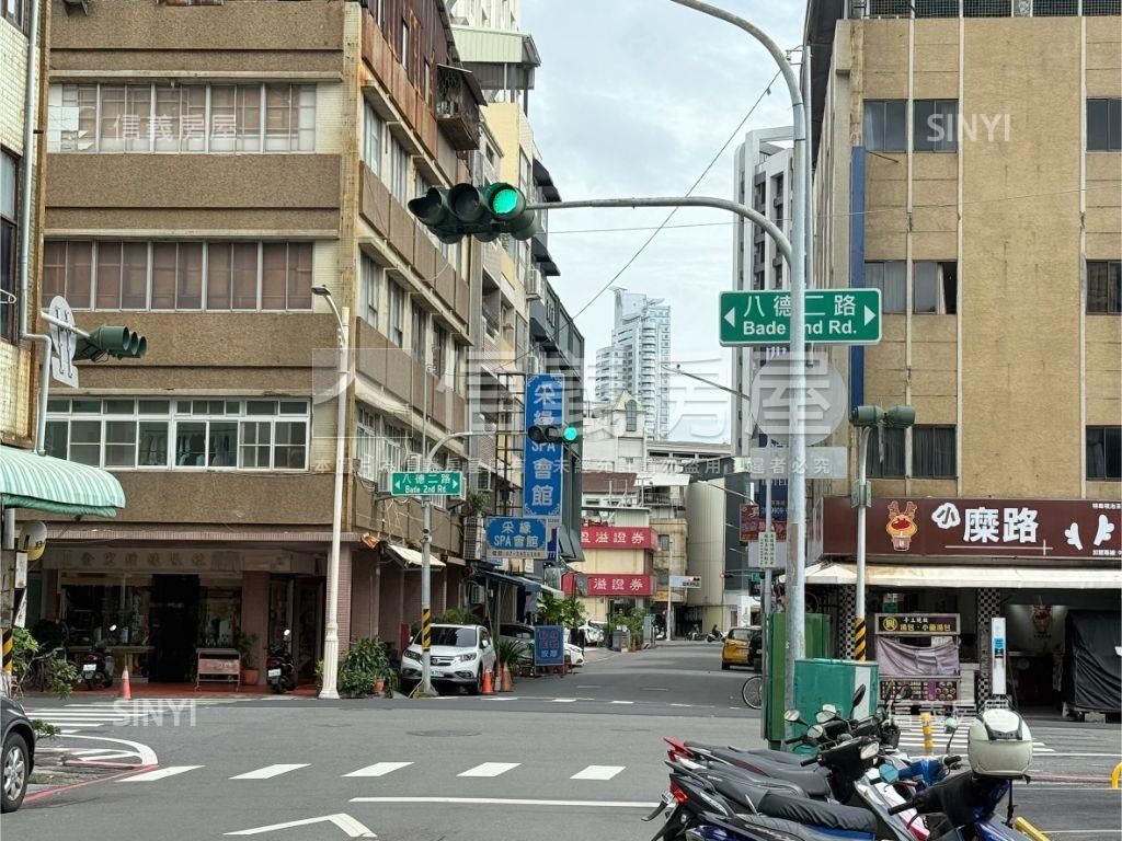 近車站商四美巷透房屋室內格局與周邊環境