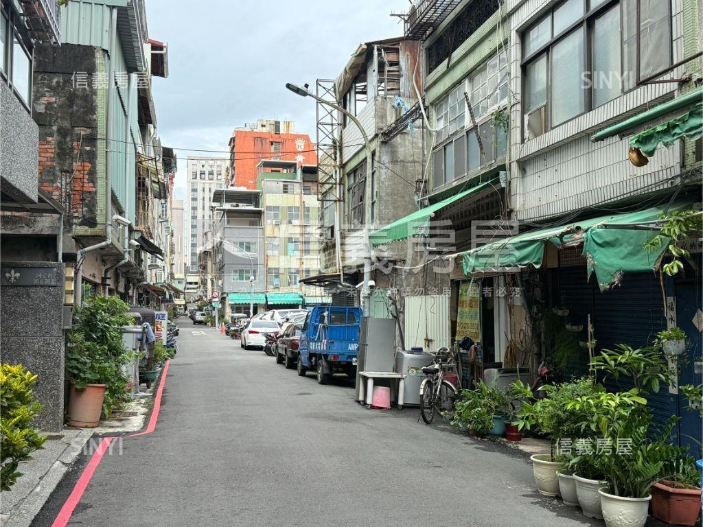 近車站商四美巷透房屋室內格局與周邊環境