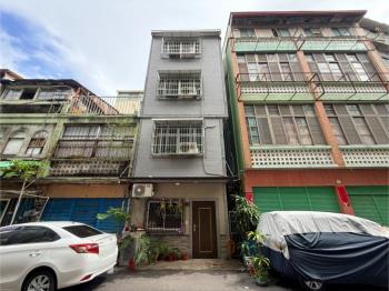 近車站商四美巷透