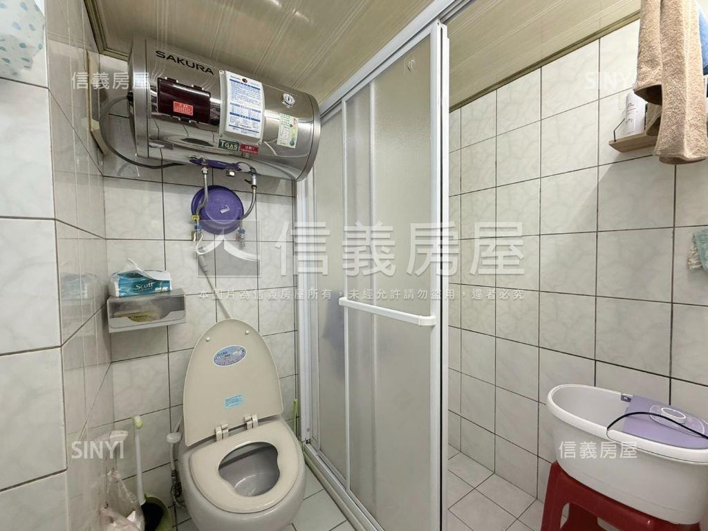 萬世ＬＩＧＨＴ房屋室內格局與周邊環境