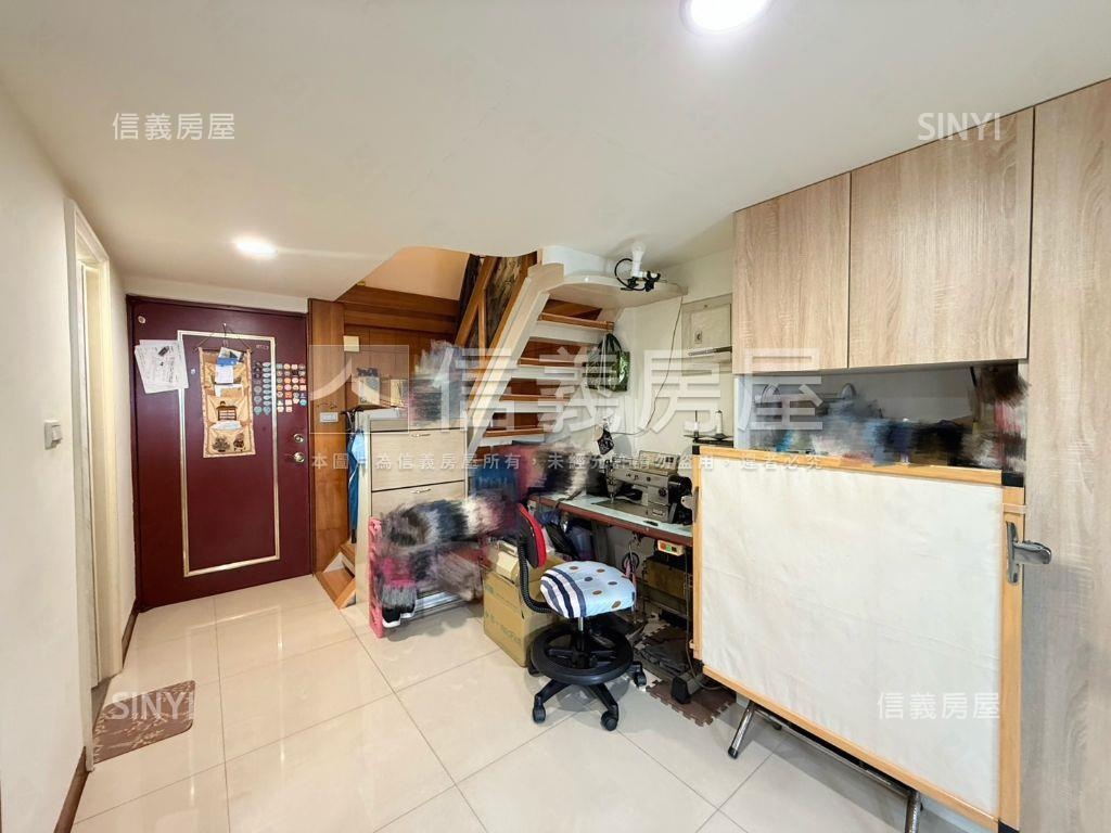 萬世ＬＩＧＨＴ房屋室內格局與周邊環境