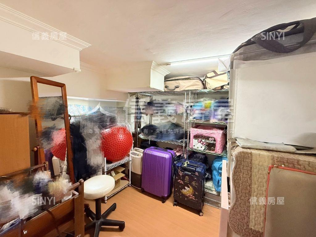 萬世ＬＩＧＨＴ房屋室內格局與周邊環境