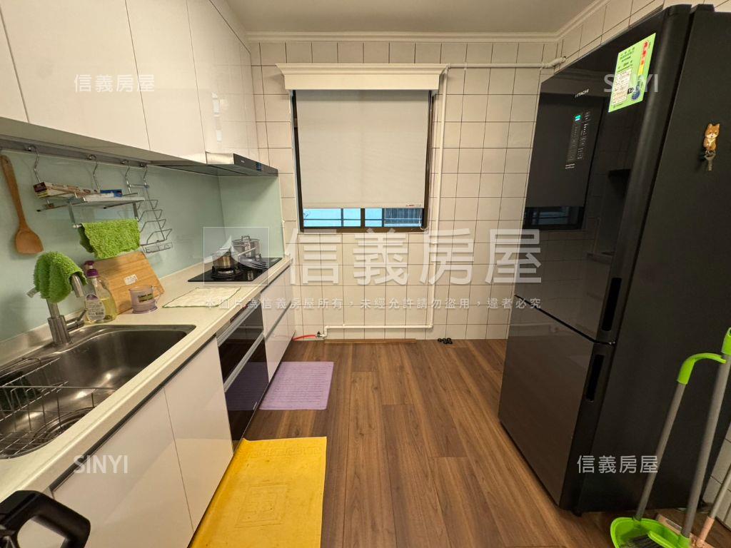 天豪大第裝潢美３房房屋室內格局與周邊環境