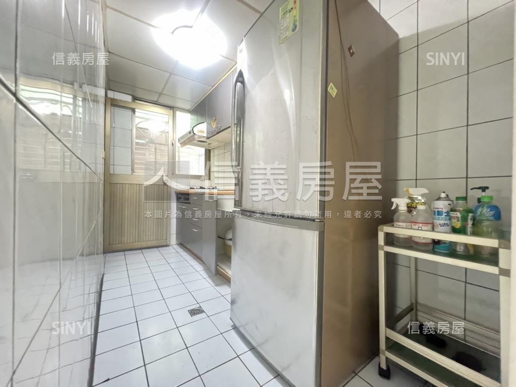 甜蜜家園電梯美三房房屋室內格局與周邊環境