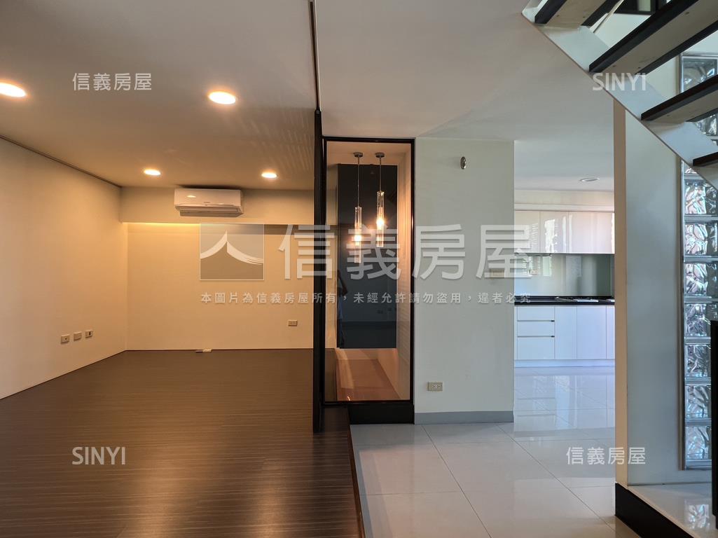 高鐵特區．德翼挑高美景宅房屋室內格局與周邊環境