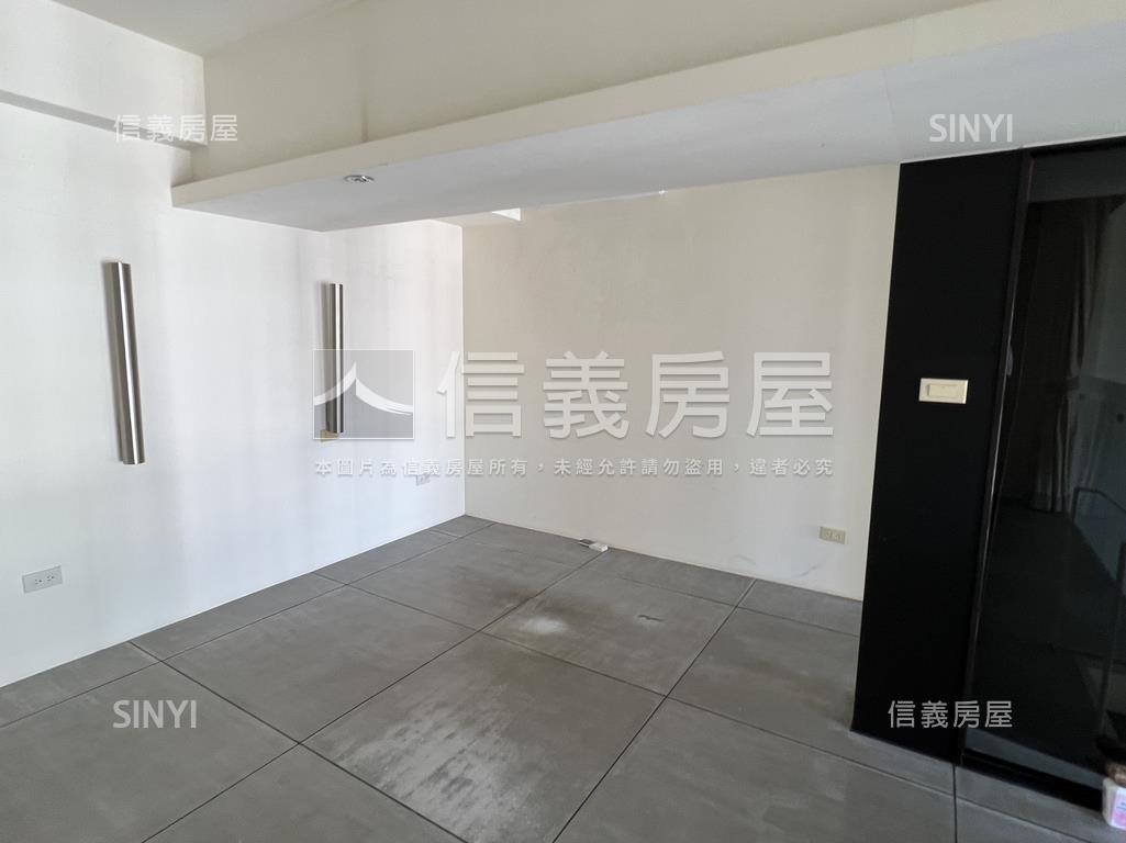 高鐵特區．德翼挑高美景宅房屋室內格局與周邊環境