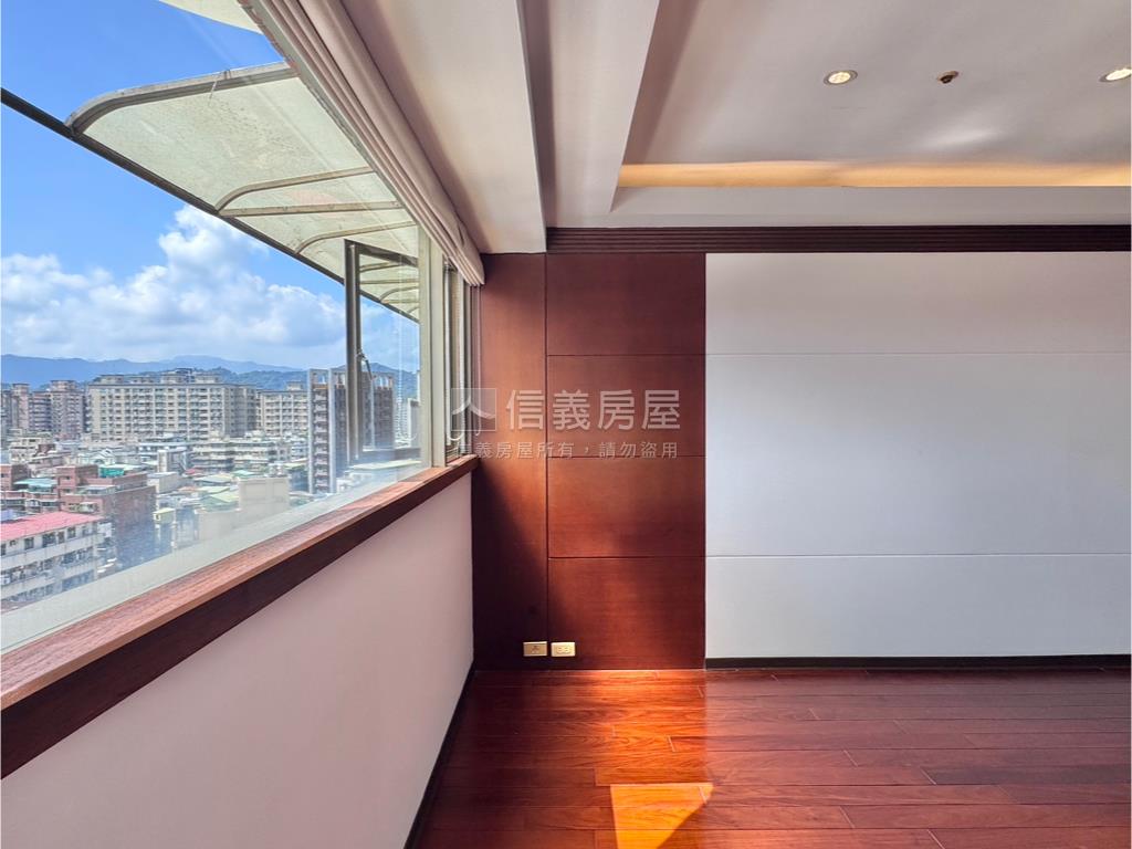 松廈後棟遠眺公園景觀三房房屋室內格局與周邊環境