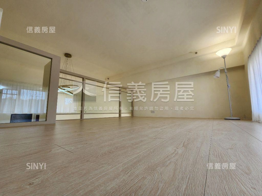 天悅未來雙捷交會後棟小屋房屋室內格局與周邊環境