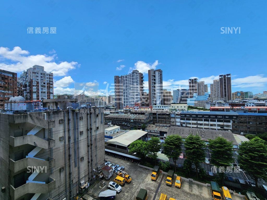 天悅未來雙捷交會後棟小屋房屋室內格局與周邊環境