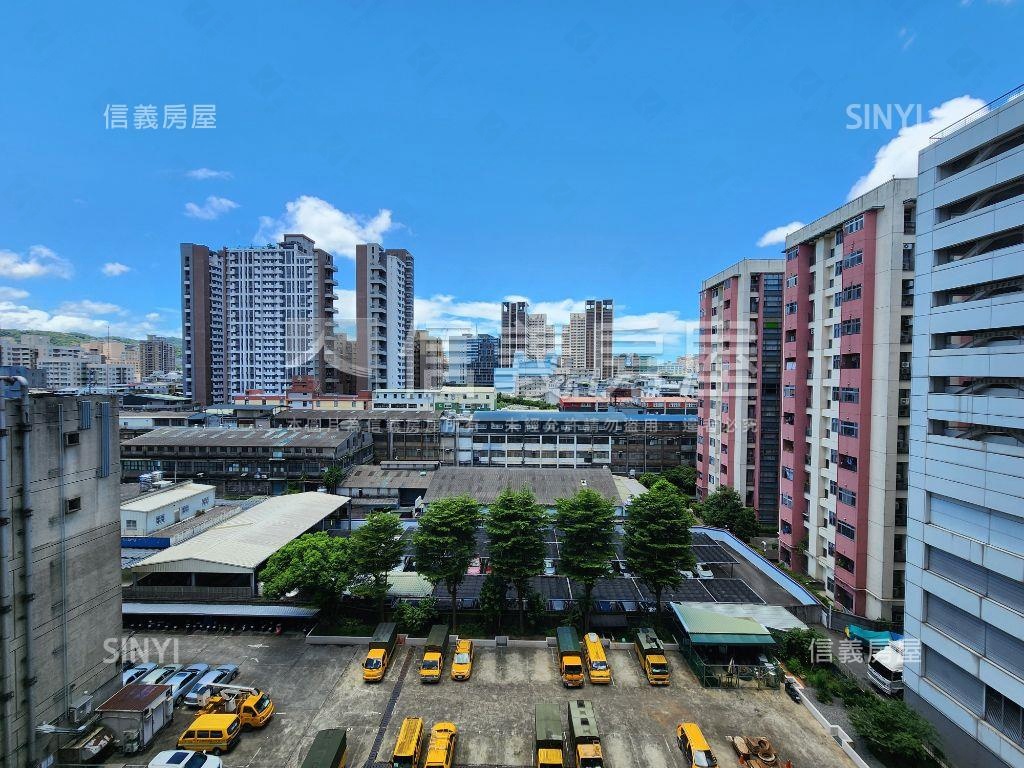 天悅未來雙捷交會後棟小屋房屋室內格局與周邊環境