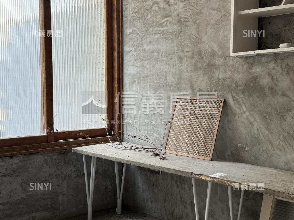 近成大·光影灰序透天房屋室內格局與周邊環境