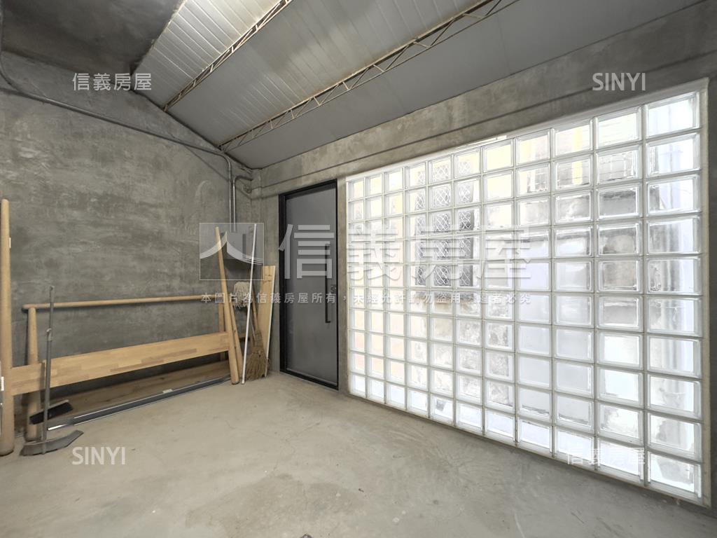 近成大·光影灰序透天房屋室內格局與周邊環境