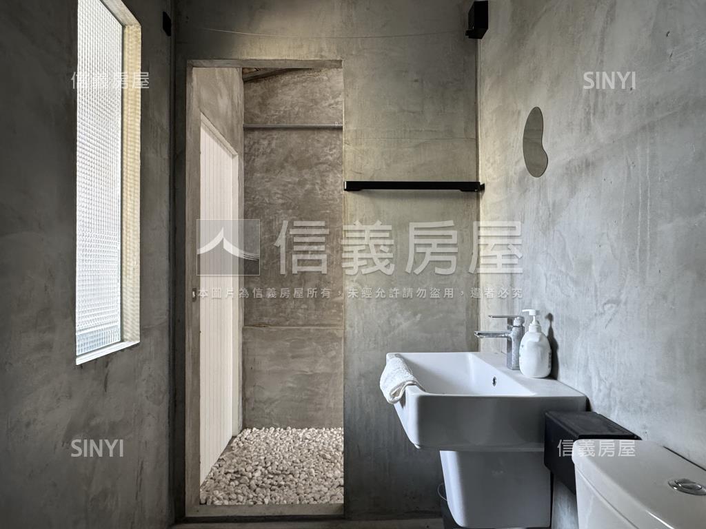 近成大·光影灰序透天房屋室內格局與周邊環境