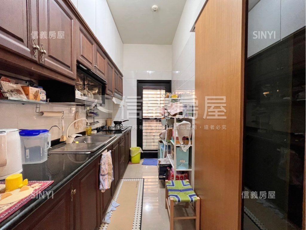 美術館全聯旁三房平車房屋室內格局與周邊環境