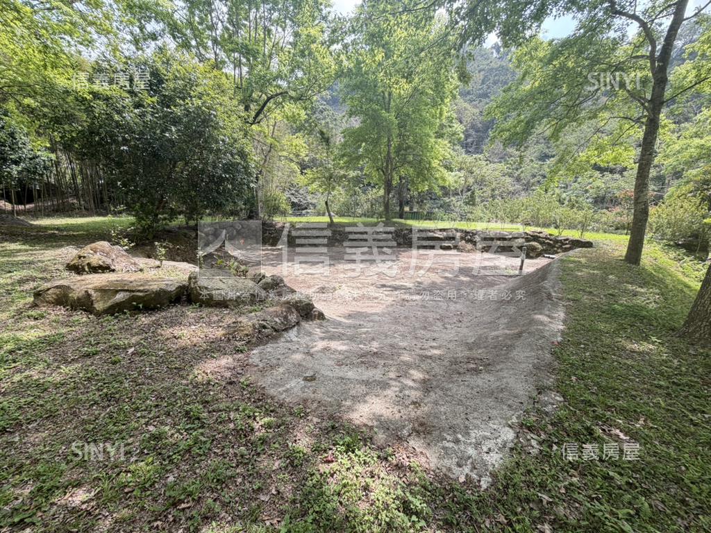 尖石聽溪觀螢臨路丙建農地房屋室內格局與周邊環境