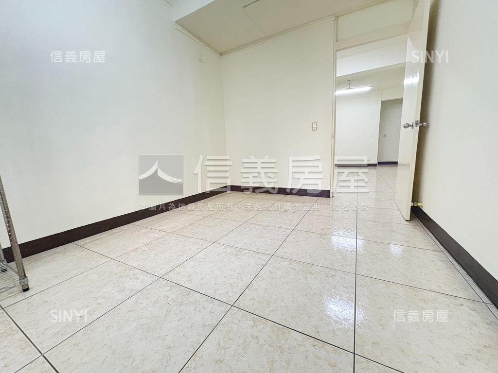 芳和國中明亮３房房屋室內格局與周邊環境